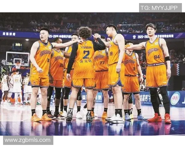 上海篮球队的节奏变革引发热议球迷期待新战术带来的精彩表现